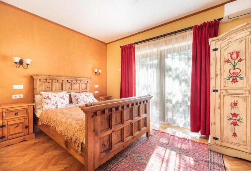 Villa 1 Makuuhuone Puutarhanäkymä, Corona Villa