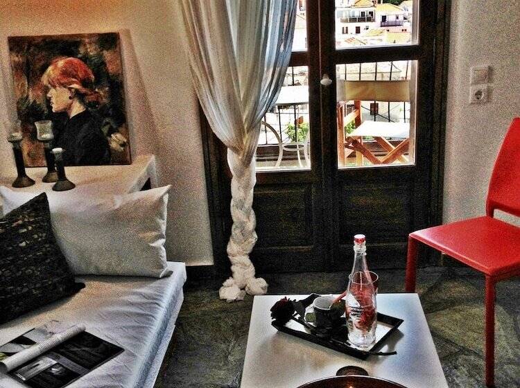 سوییت جونیور با بالکن, Aperanto Galazio