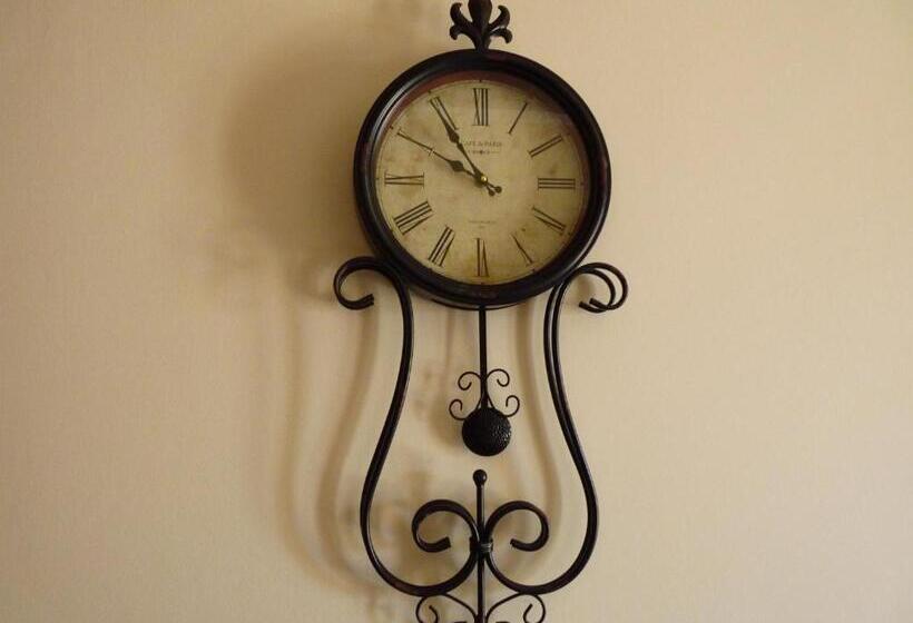 اتاق سوپریور, Artemision