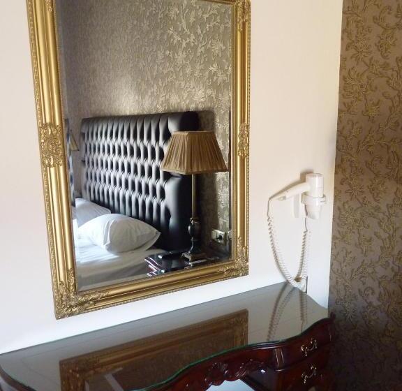 اتاق سوپریور, Artemision