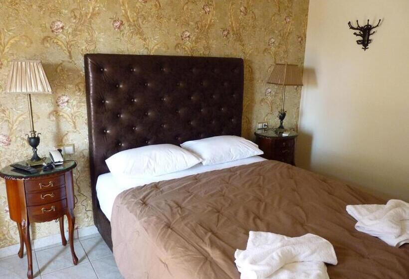 اتاق سوپریور, Artemision