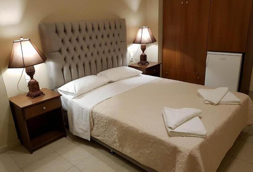 اتاق سوپریور خانوادگی, Artemision