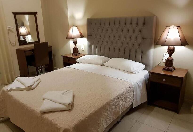 اتاق سوپریور خانوادگی, Artemision