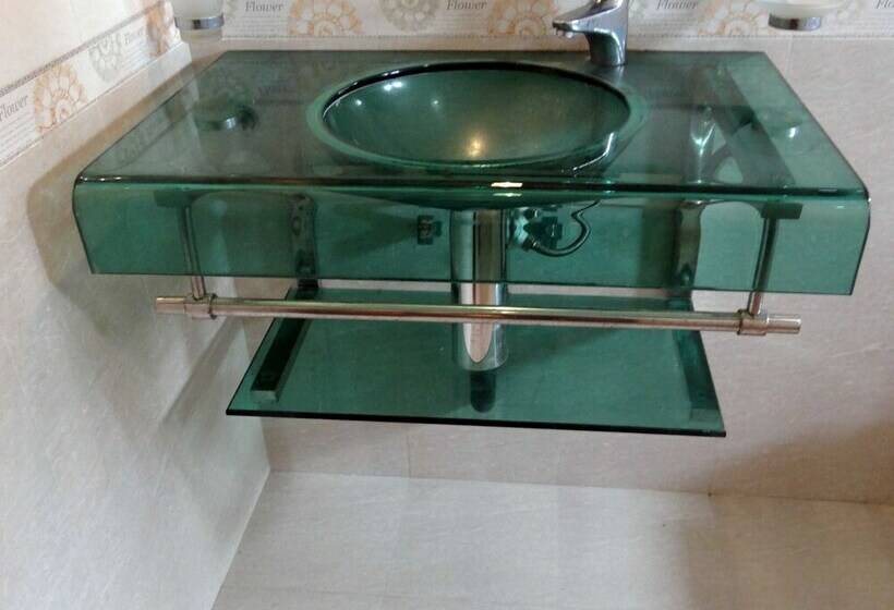 Cameră Basic, Dilray Villa