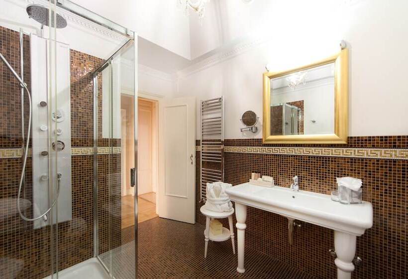 اتاق اجرایی, Grand Hotel Rimini