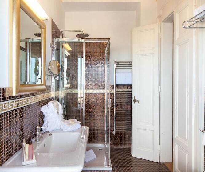 اتاق اجرایی یک تخته, Grand Hotel Rimini