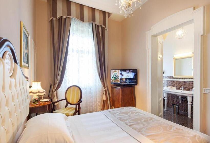 اتاق اجرایی یک تخته, Grand Hotel Rimini