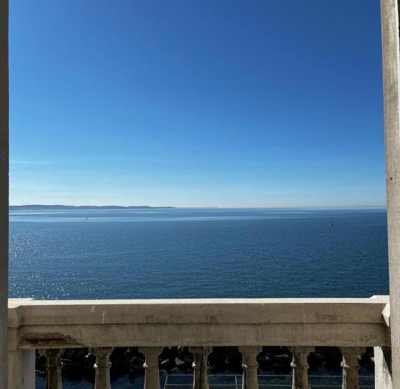 Deluxe Zimmer mit Meerblick & Balkon, Villa Tergeste
