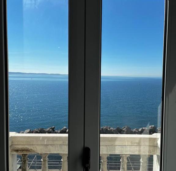 Deluxe Zimmer mit Meerblick & Balkon, Villa Tergeste