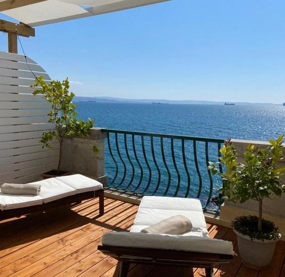 Deluxe Zimmer mit Meerblick & Balkon, Villa Tergeste