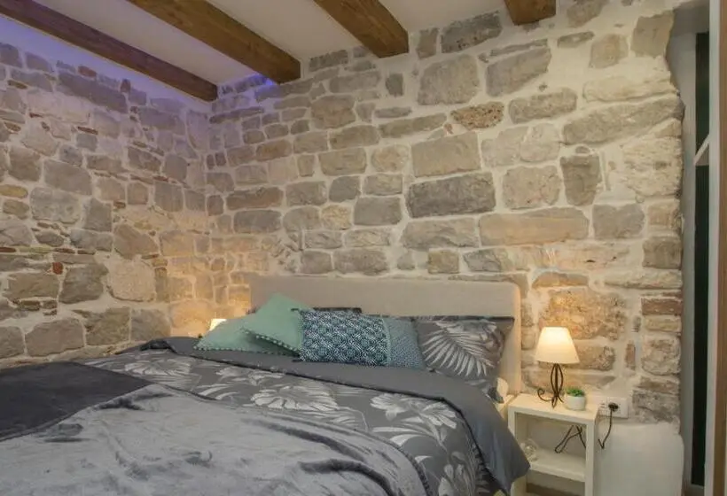 Basic-huone, Old Center Cozy Room