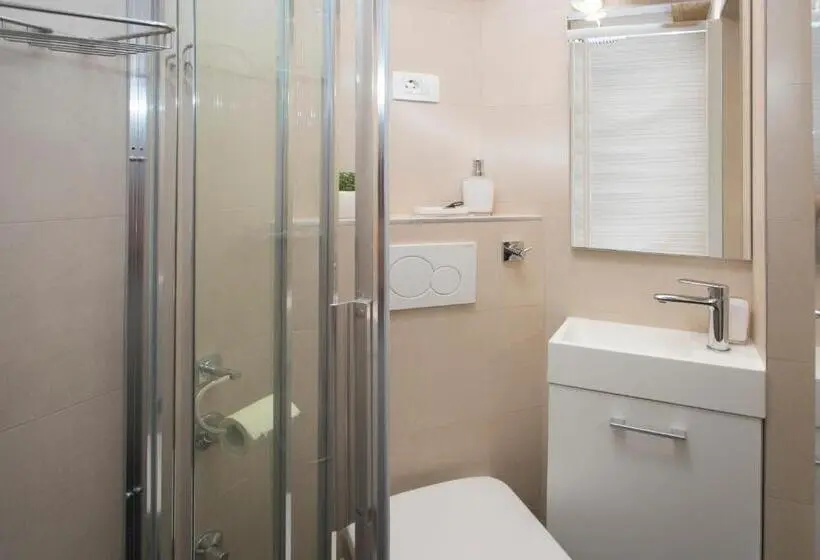 Basic-huone, Old Center Cozy Room