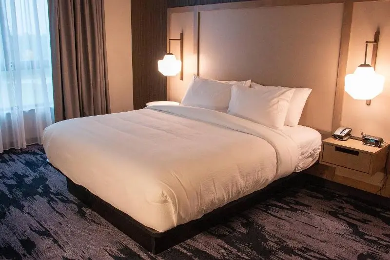 キングサイズベッドのスタンダードルーム, Fairfield Inn & Suites By Marriott Davenport Quad Cities