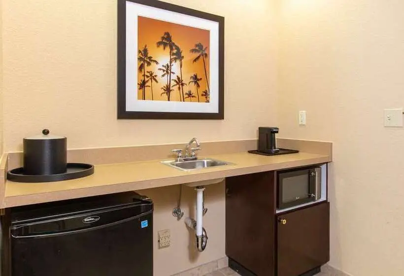 スタンダードルーム, Hampton Inn & Suites Watsonville