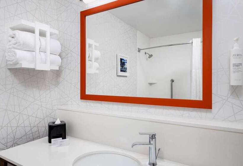 스탠다드 룸, Hampton Inn & Suites Watsonville