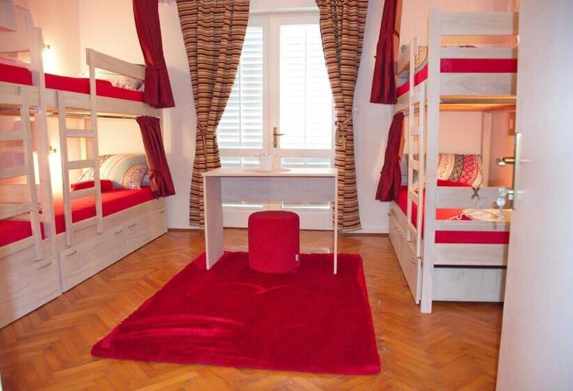 共用房间的床, Hostel Casa La Cha