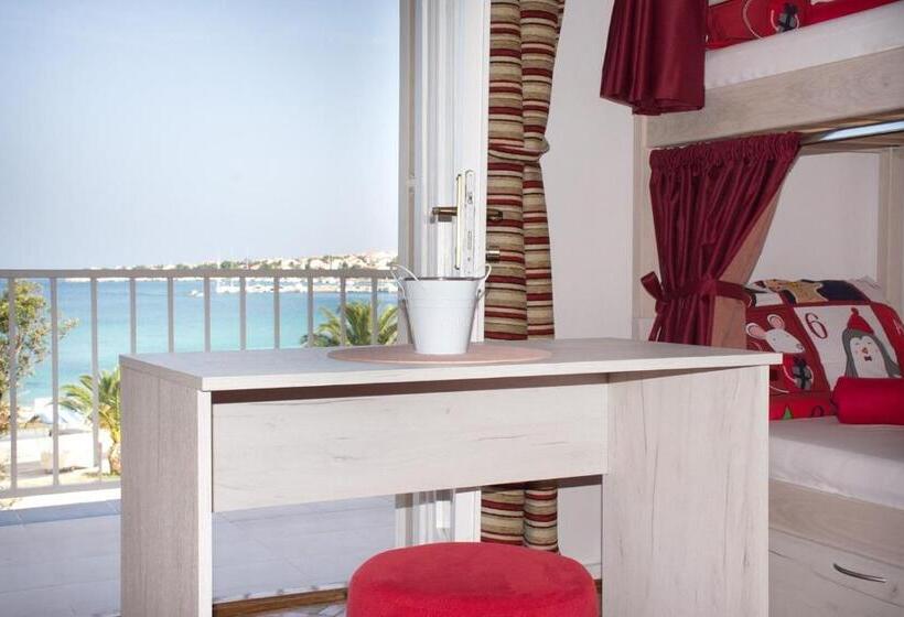 تختخواب در اتاق مشترک, Hostel Casa La Cha
