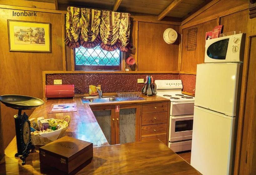 کابین, Observatory Cottages