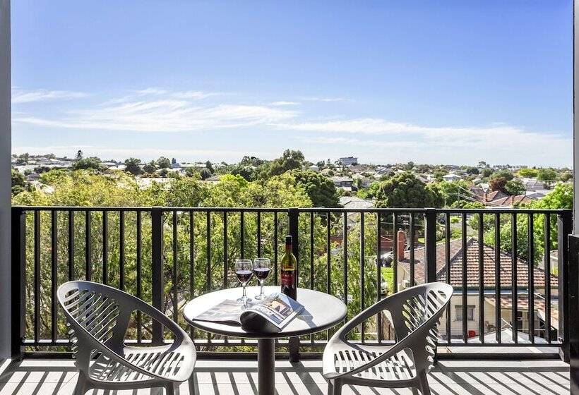 ２ベッドルームアパートメント, Quest Preston