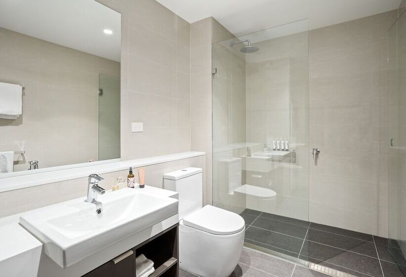 ２ベッドルームアパートメント, Quest Preston