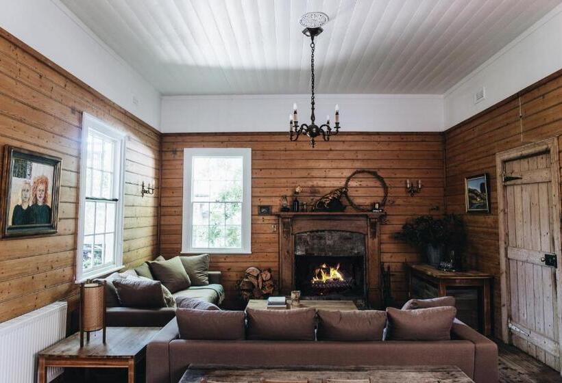 2间卧室的房子, The Main House @ Poets Lodge