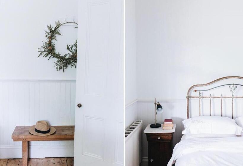 4间卧室的房子, The Main House @ Poets Lodge