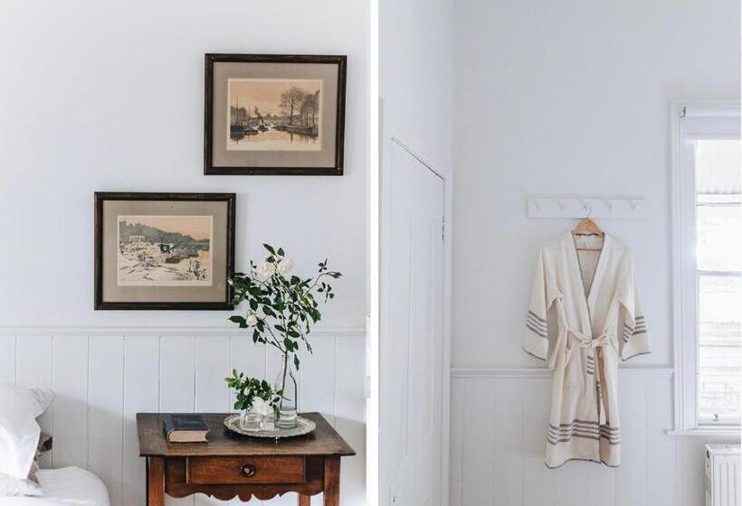 4间卧室的房子, The Main House @ Poets Lodge