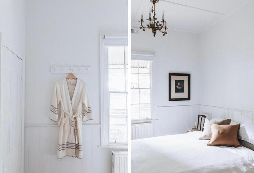 4间卧室的房子, The Main House @ Poets Lodge