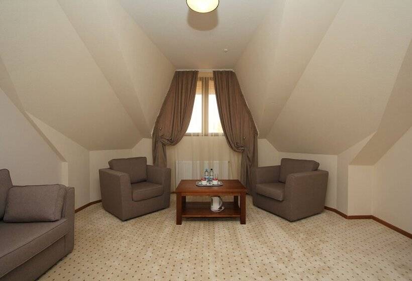 سوییت سوپریور, Walde Park