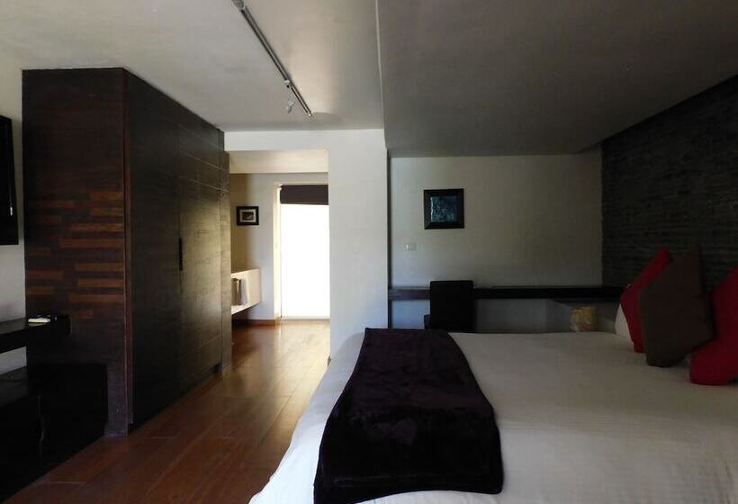 Suíte Júnior, & Spa Luna Canela Boutique