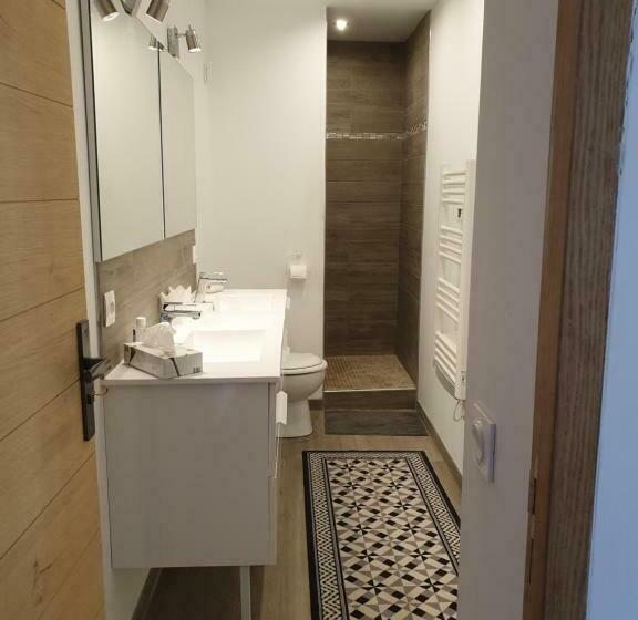 סוויטת 2 חדרי שינה, La Petite Chapelle