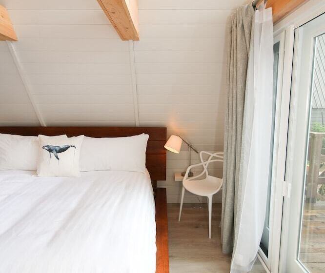 キャビン, Duffin Cove Resort