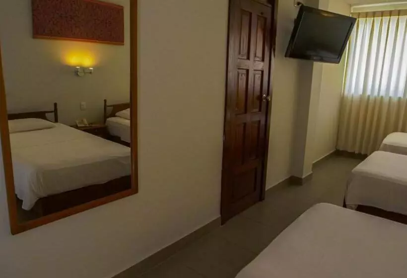 Standard Kolmen Hengen Huone, Grand Hotel Mercedes