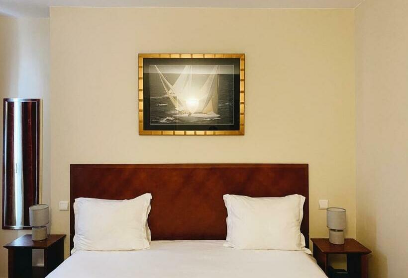 スタンダードルーム, Bellevue Montmartre