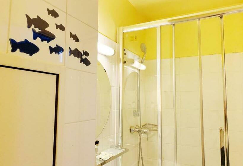 スタンダードルーム, Bellevue Montmartre