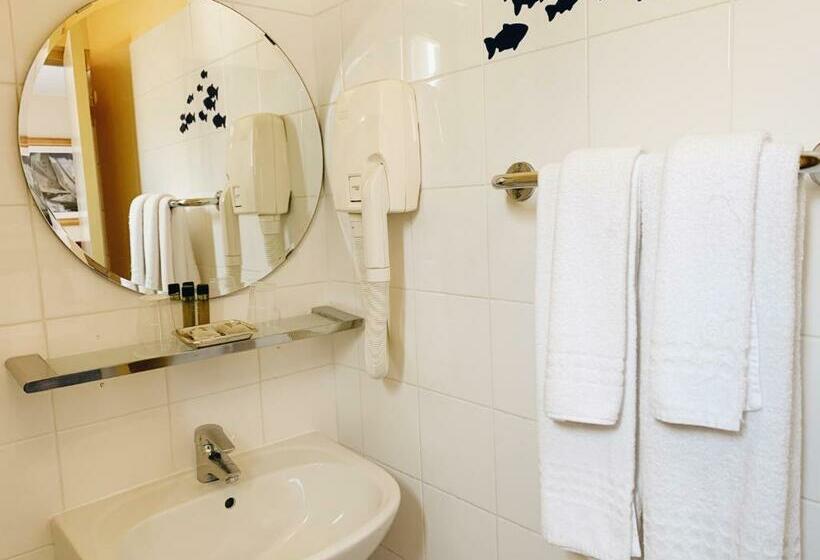 スタンダードルーム, Bellevue Montmartre