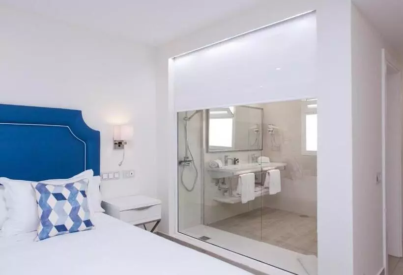اتاق استاندارد سه نفره, Boutique Tao Caleta Mar