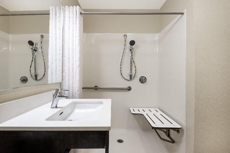 身障者適用スイートルーム, Candlewood Suites Durham   Rtp, An Ihg