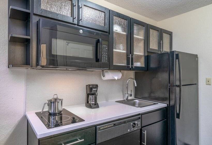 Студия Стандарт, Candlewood Suites Washington Fairfax, An Ihg