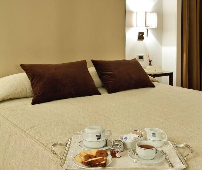 高级大房间, Del Campo