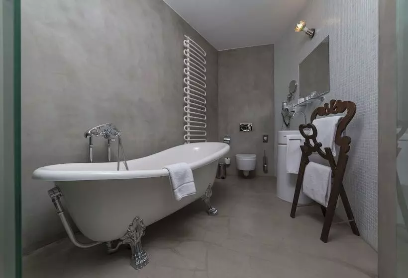 اتاق سوپریور, Design Hotel Neruda