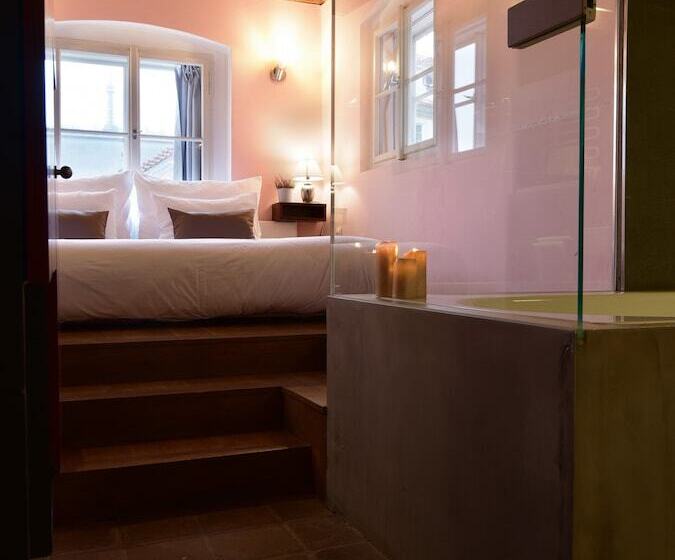 اتاق سوپریور, Design Hotel Neruda