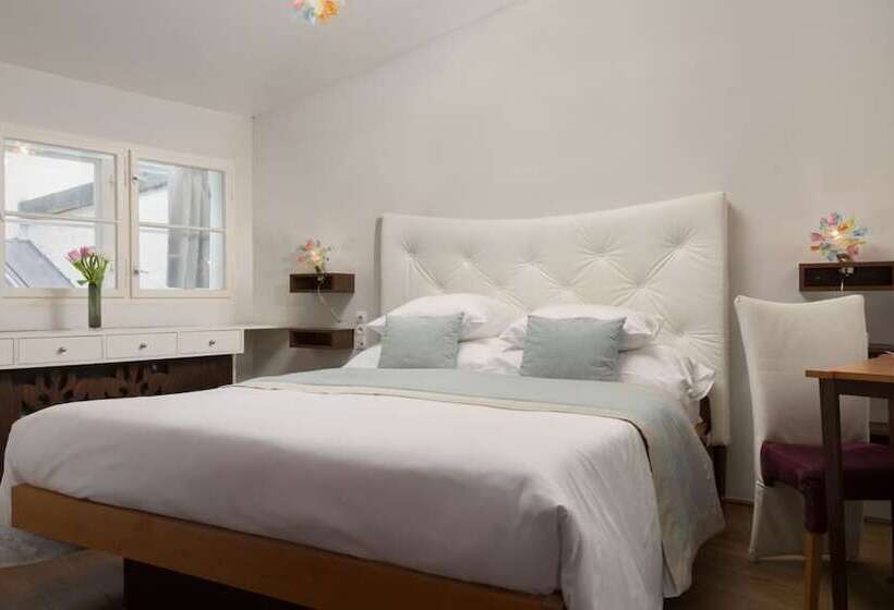 اتاق سوپریور, Design Hotel Neruda