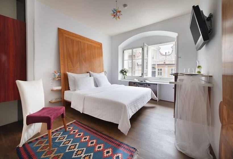 اتاق سوپریور, Design Hotel Neruda