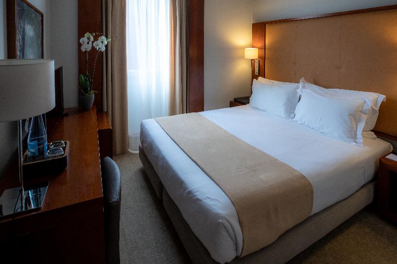 اتاق استاندارد یک نفره, Dom Carlos Liberty