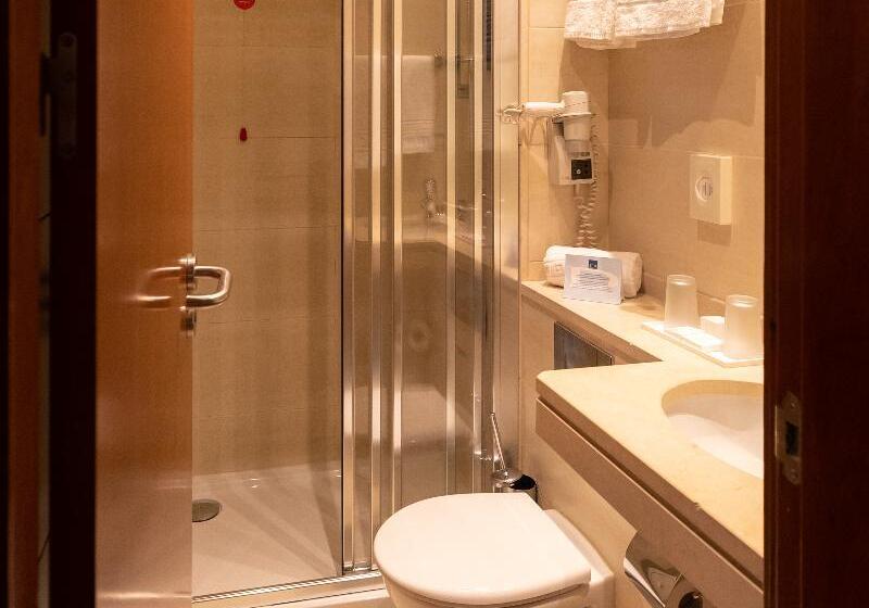 اتاق استاندارد, Dom Carlos Liberty