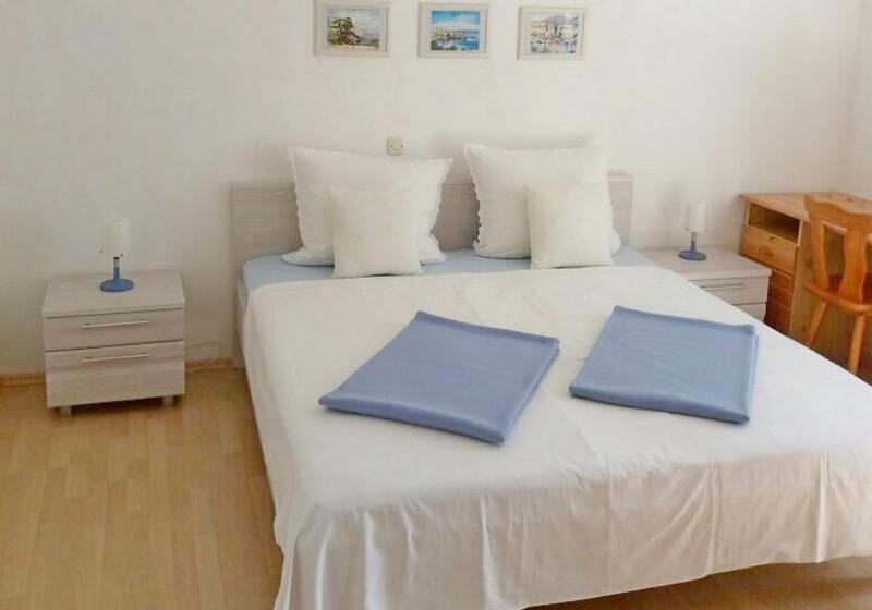 Номер Стандарт, Eurostars San Lazaro