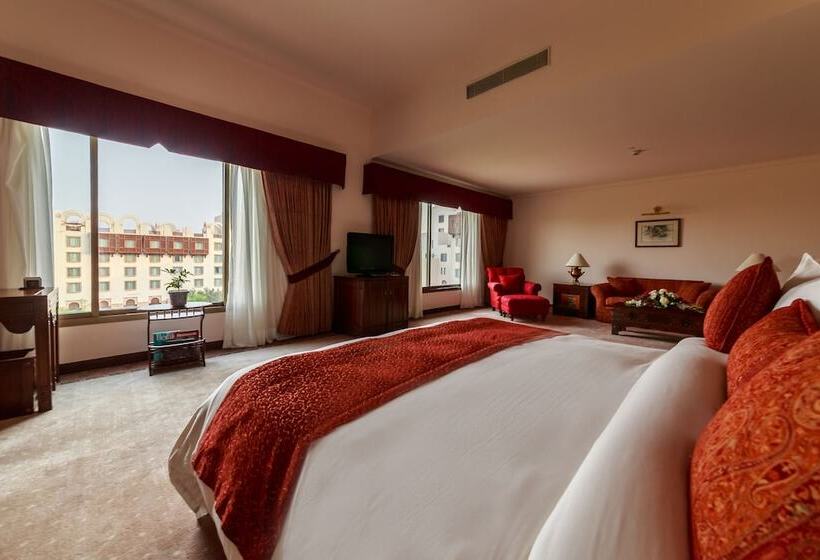 سوییت جونیور, Islamabad Serena