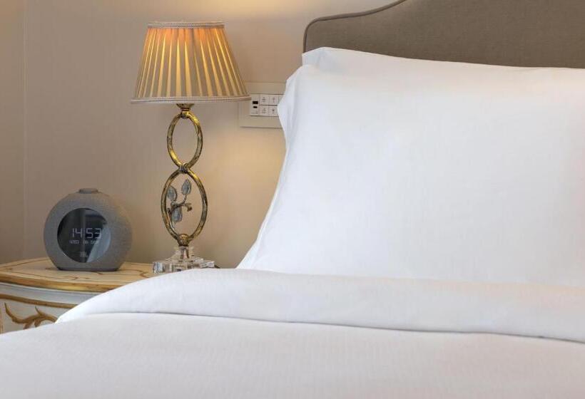 キングサイズベッド、シティビューデラックスルーム, King George, A Luxury Collection Hotel, Athens