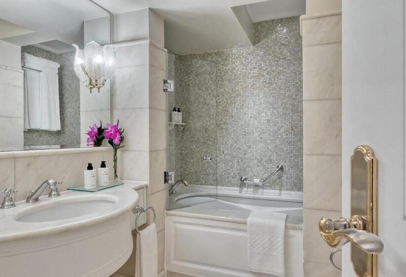 キングサイズベッド、シティビューデラックスルーム, King George, A Luxury Collection Hotel, Athens